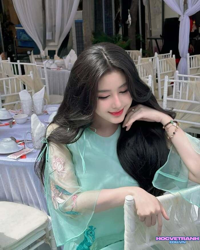 ảnh Võ Ngọc Trân đẹp ánh mắt cuốn hút