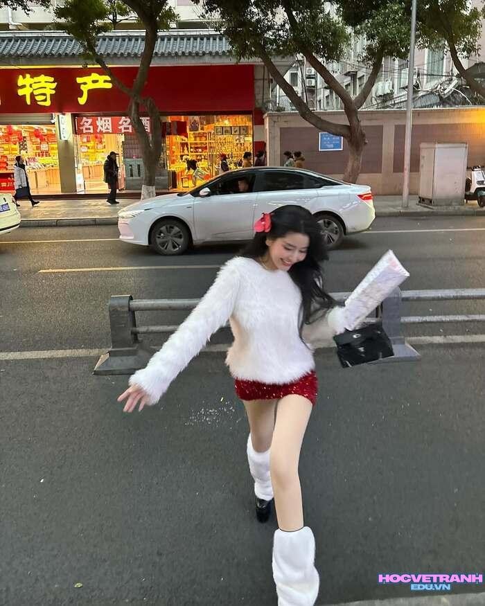 ảnh Võ Ngọc Trân đẹp tươi tắn