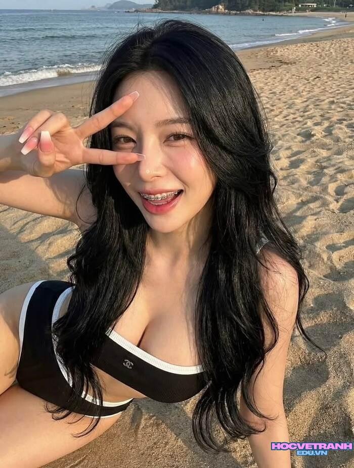 ảnh gái múp đẹp cân đối