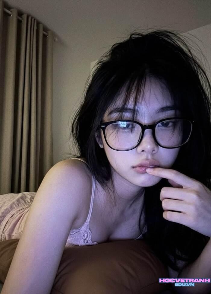 ảnh gái múp đẹp phong cách đời thường