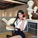 Ảnh gái xinh công sở diện sơ mi, chân váy “cực phẩm”