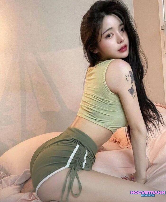 ảnh gái xinh mặc quần ngắn đẹp cuốn hút