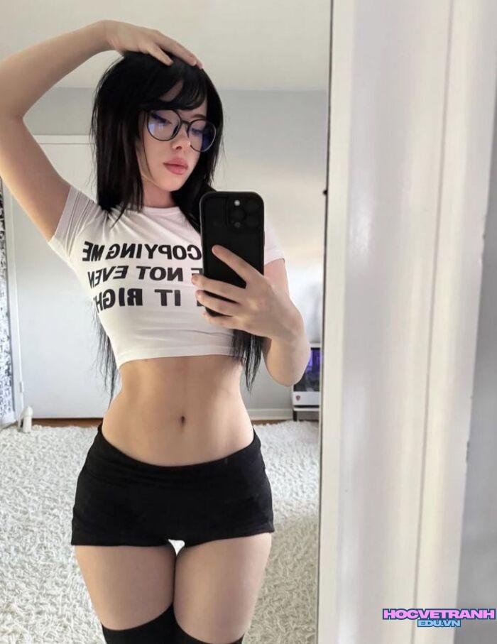 ảnh gái xinh mặc quần ngắn ngầu cool