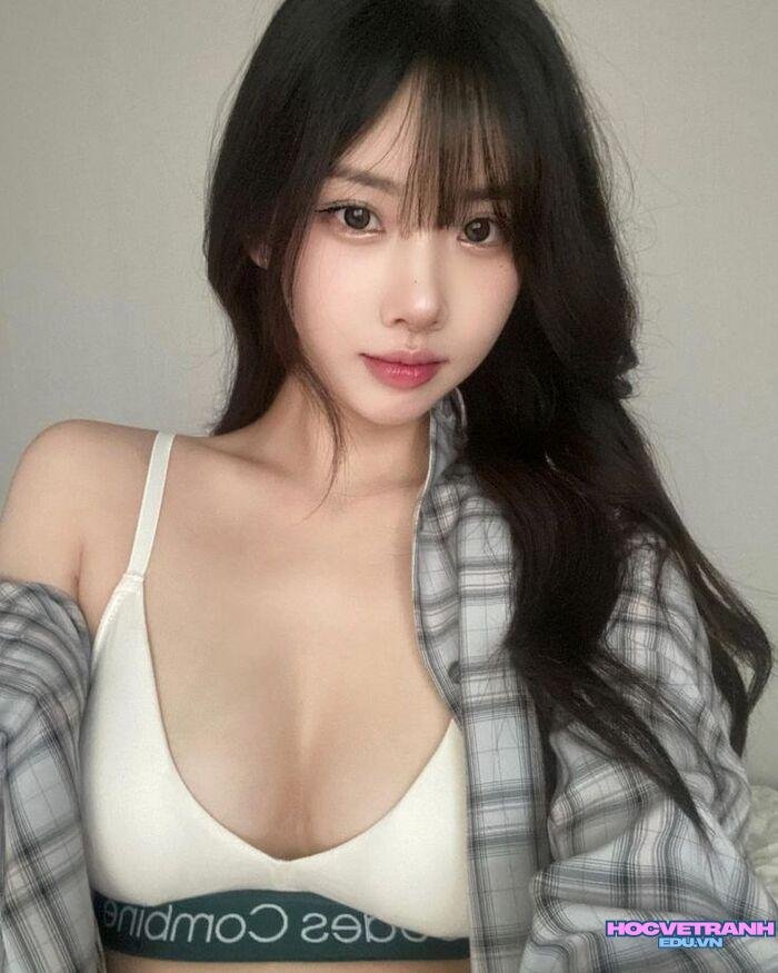 ảnh gái xinh vú bự đẹp gợi cảm nhẹ