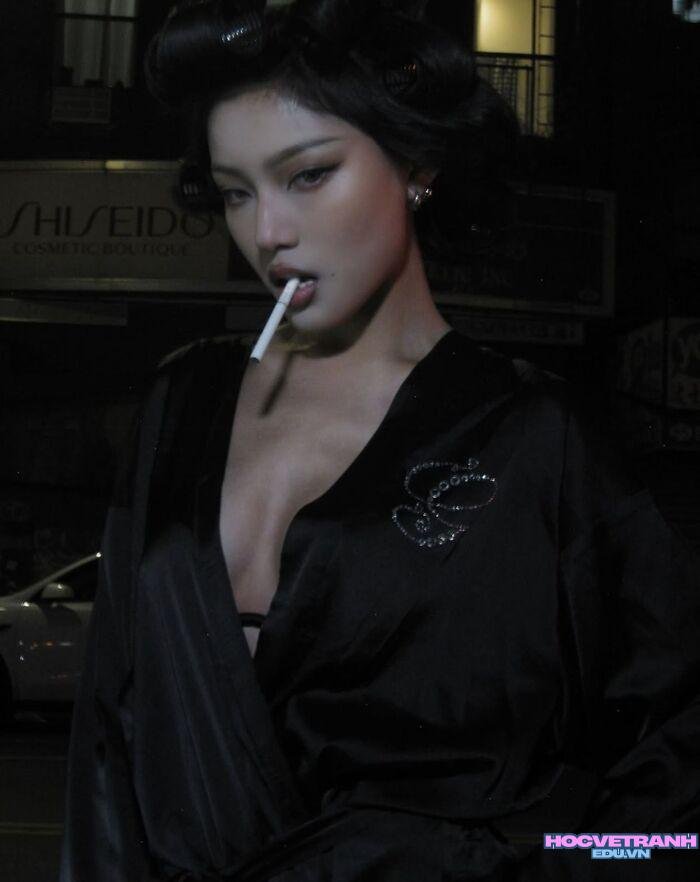 ảnh gái xinh vú bự đẹp phong thái tự tin