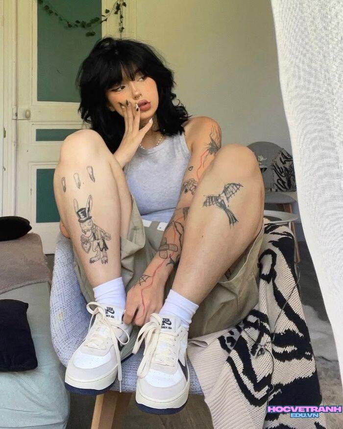 ảnh gái xinh xăm mình đẹp ánh mắt mạnh mẽ