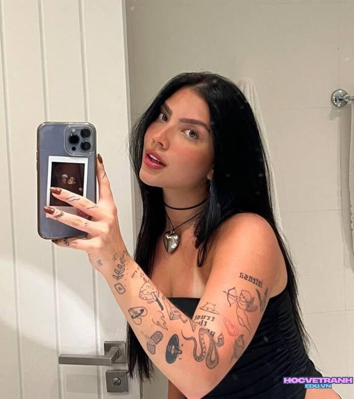 ảnh gái xinh xăm mình đẹp cuốn mắt