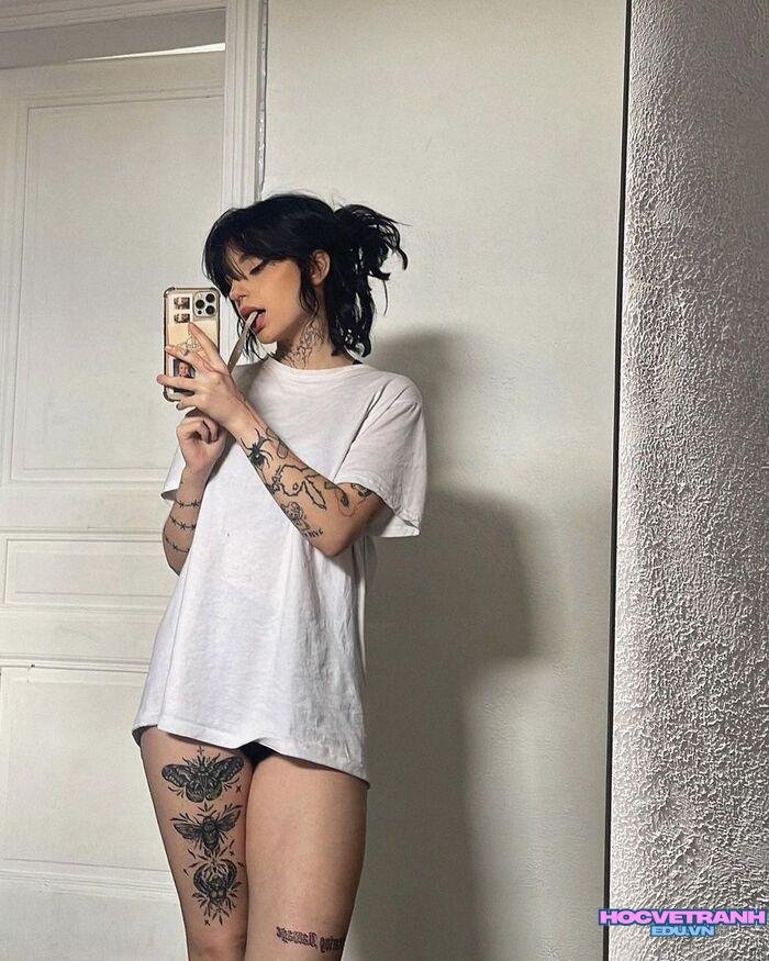 ảnh gái xinh xăm mình đẹp