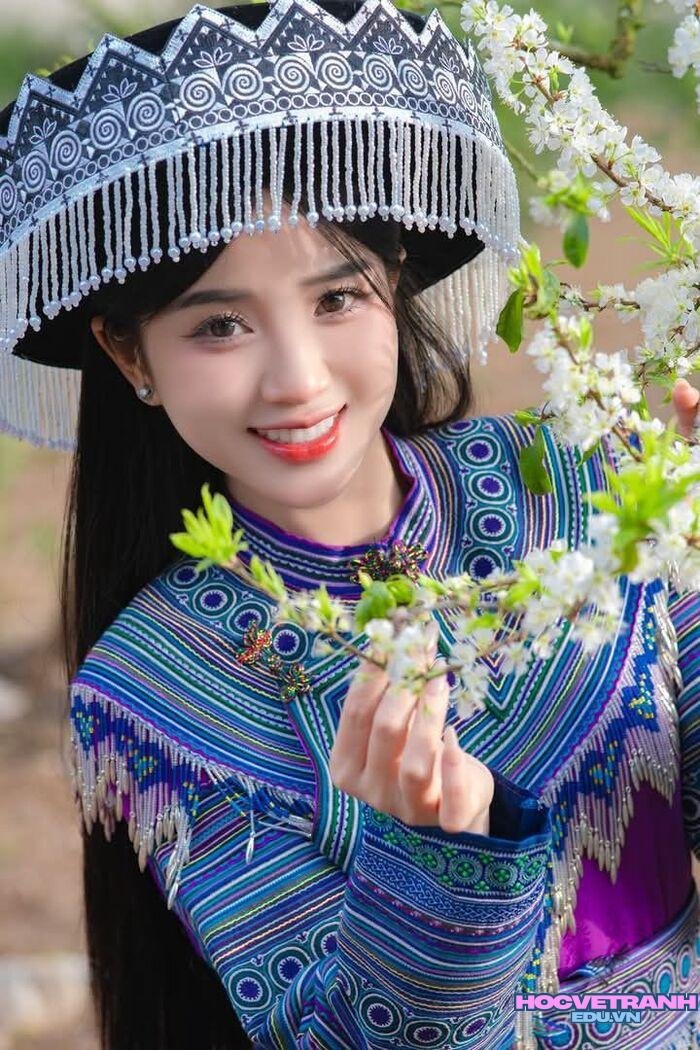 gái xinh dân tộc H’Mông Xanh