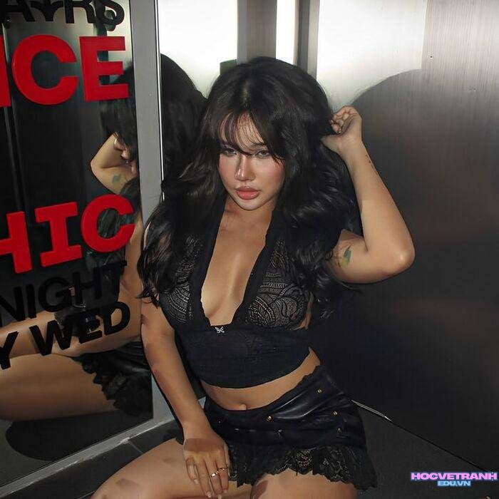 gái xinh mặc áo yếm slay full hd