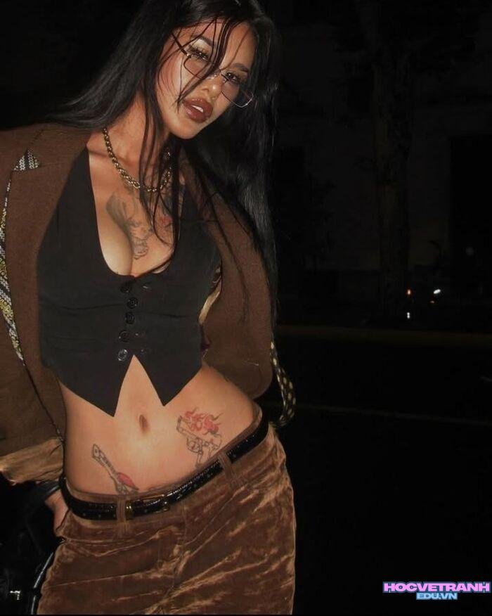 gái xinh mặc áo yếm slay siêu hot