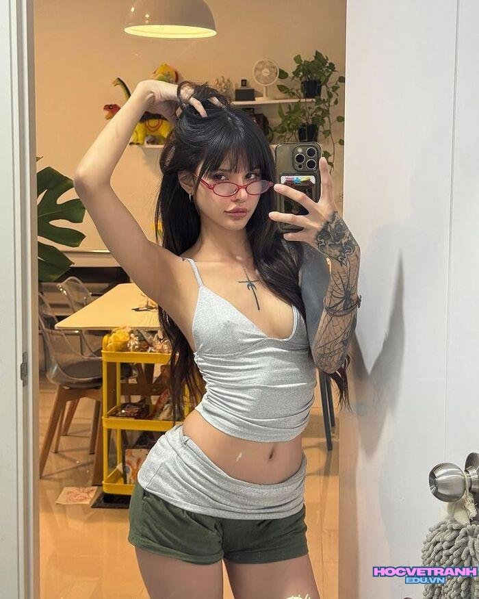 mẫu ảnh gái xinh đẹp ánh mắt sắc sảo