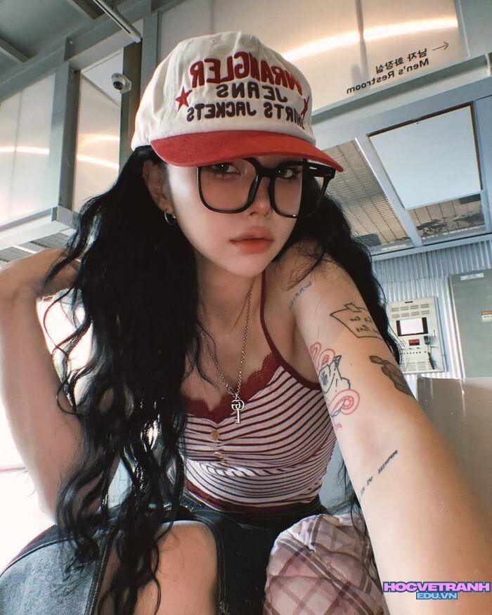 mẫu ảnh gái xinh đẹp phong thái tự tin