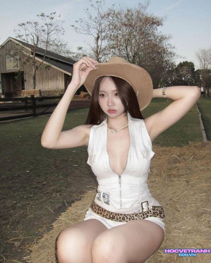 mẫu ảnh gái xinh đẹp thần thái cuốn