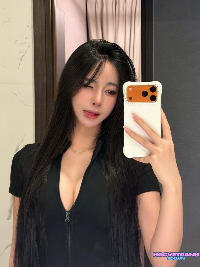 uyên ni cuốn mắt