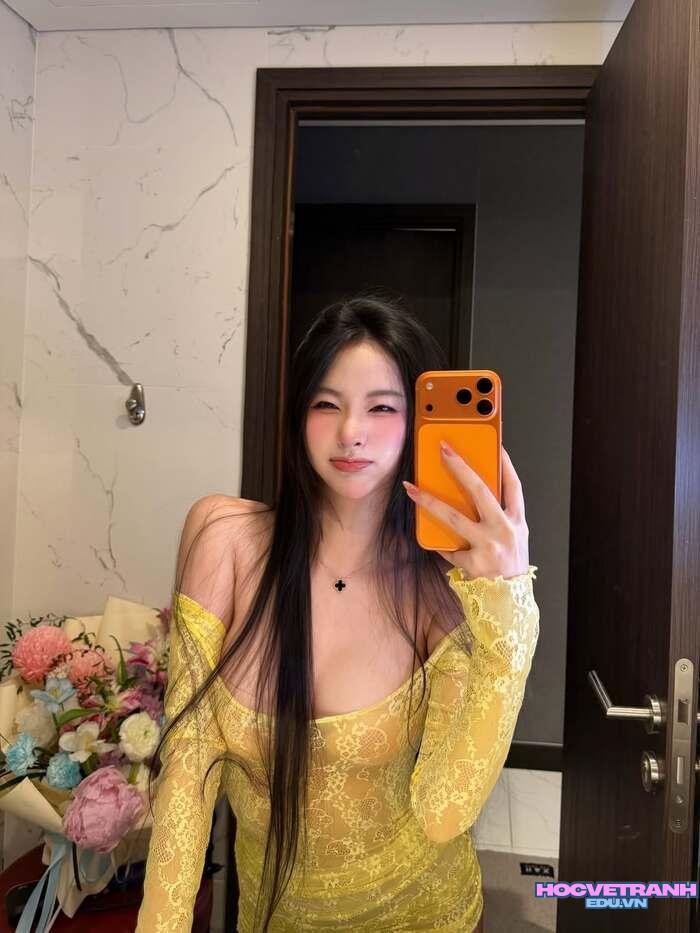 uyên ni hấp dẫn nhẹ nhàng