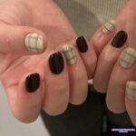 99+ mẫu nail caro cá tính, xinh xắn không bao giờ lỗi mốt