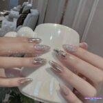 88+ mẫu nail kim tuyến đẹp nhẹ nhàng nhưng vẫn nổi bật