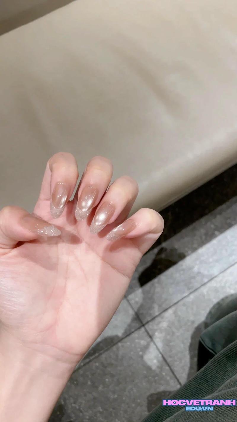 Ảnh ảnh nail kim tuyến cuốn hút