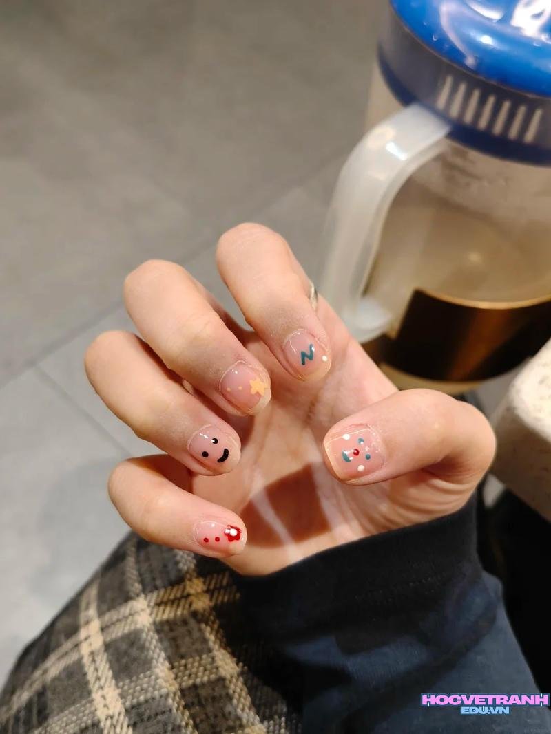 Ảnh ảnh nail mặt cười cuốn hút