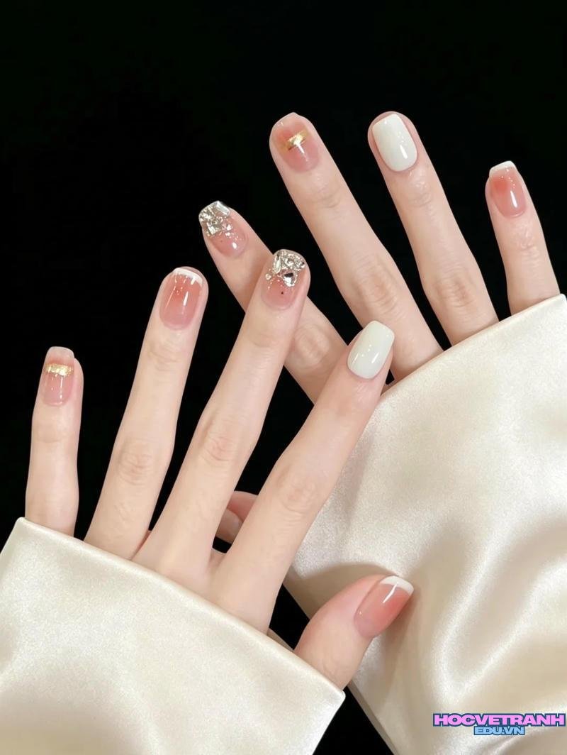 Bộ ảnh nail móng ngắn độc đáo