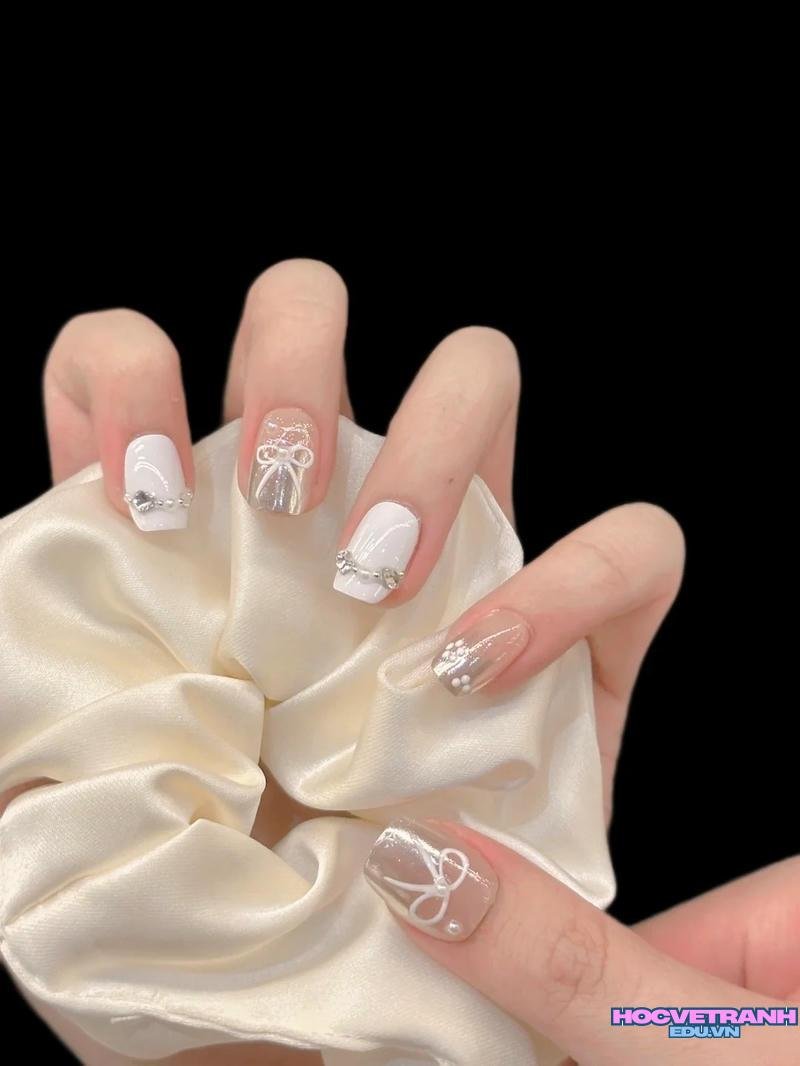 Bộ ảnh nail trắng độc đáo