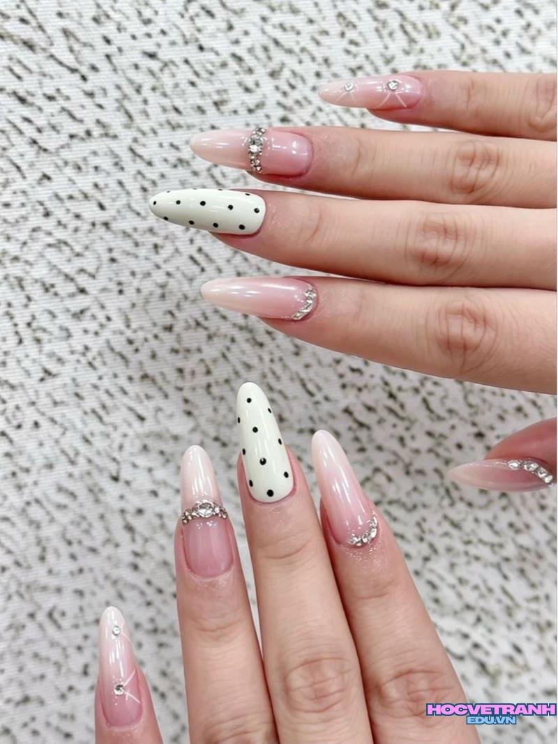 Bộ sưu tập ảnh nail chấm bi cực đẹp