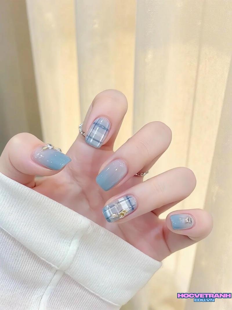 Bộ sưu tập ảnh nail kẻ trend nhất
