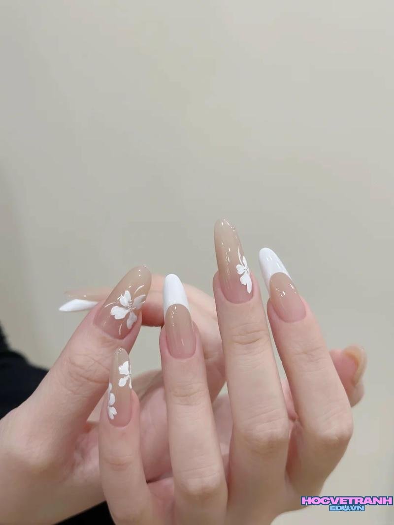 Bộ sưu tập ảnh nail vẽ hoa cực đẹp