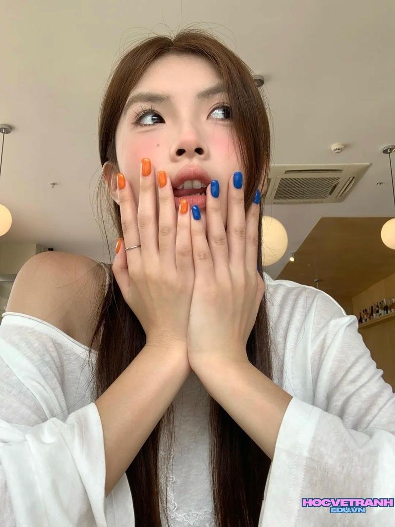 Khám phá ảnh nail 2 màu sắc nét