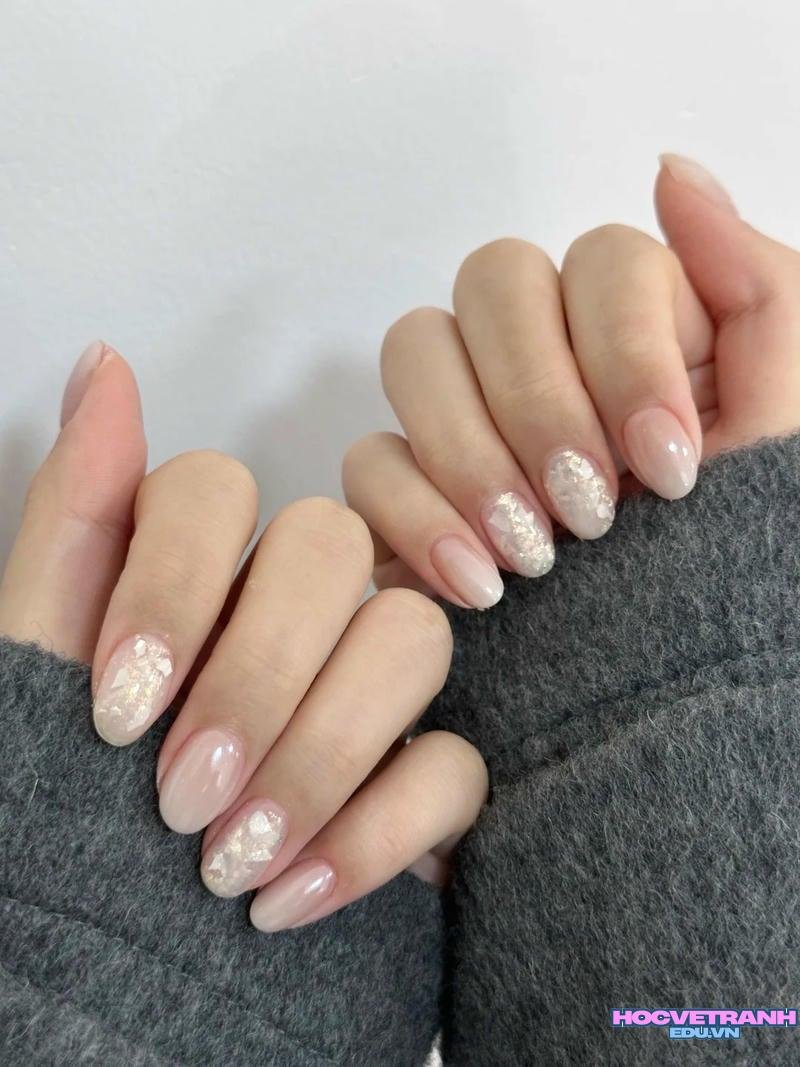 Khám phá ảnh nail ẩn xà cừ cuốn hút