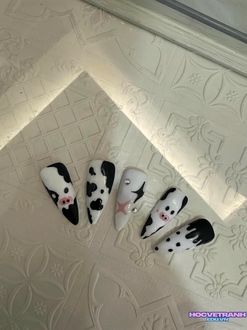 Khám phá ảnh nail bò sữa thu hút