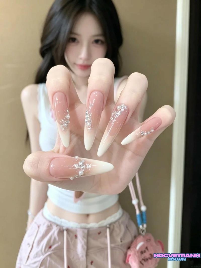 Khám phá ảnh nail cô dâu cuốn hút
