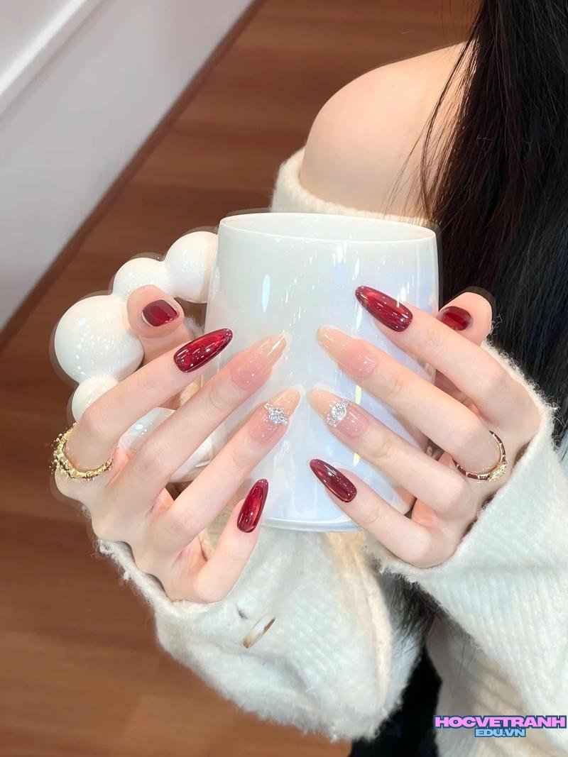 Khám phá ảnh nail đỏ đẹp thu hút