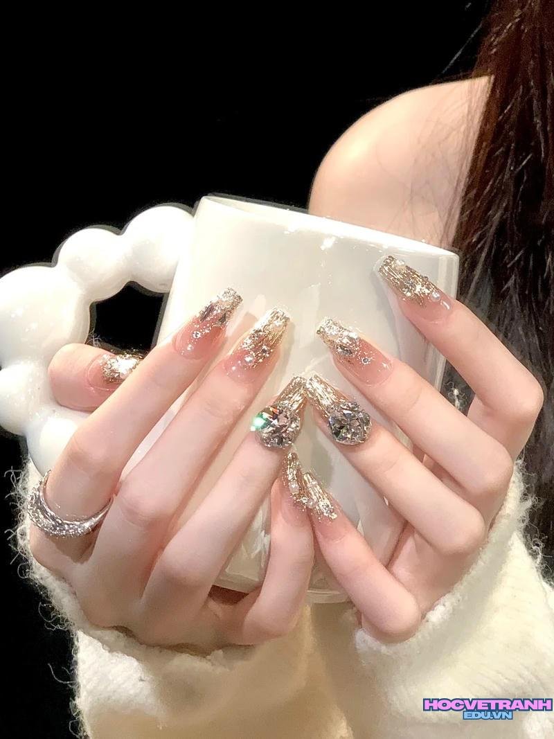 Khám phá ảnh nail kim tuyến đẹp nhất