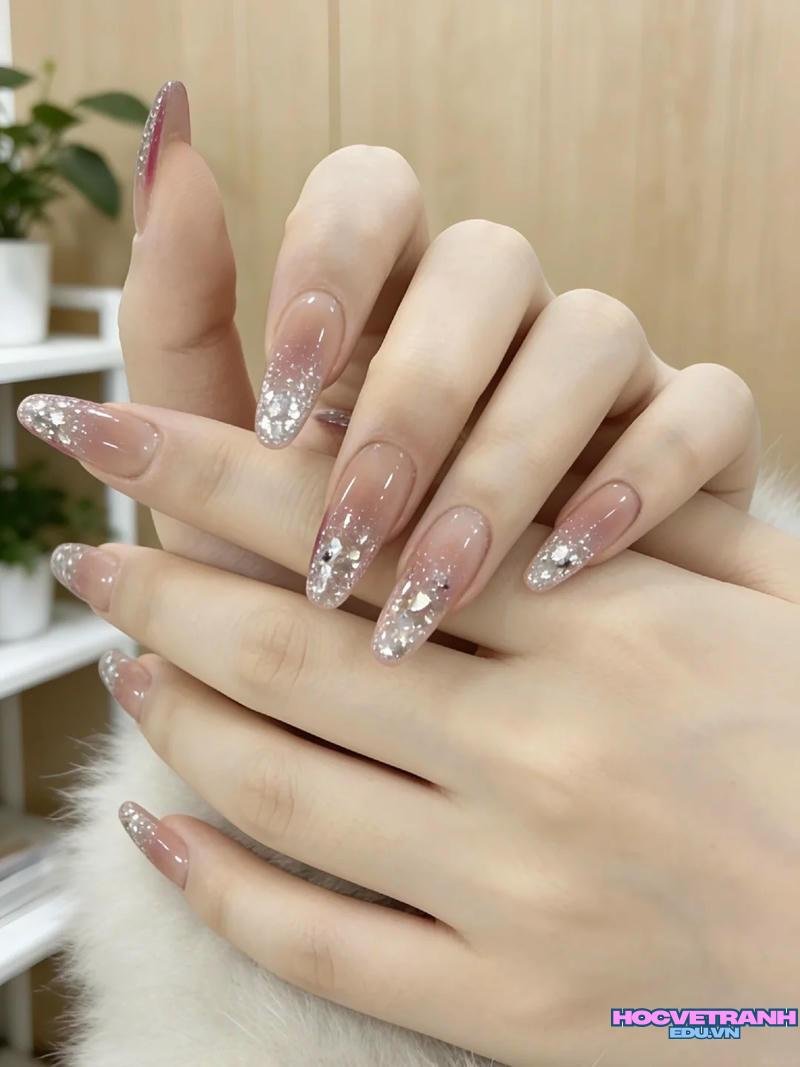 Khám phá ảnh nail kim tuyến thu hút