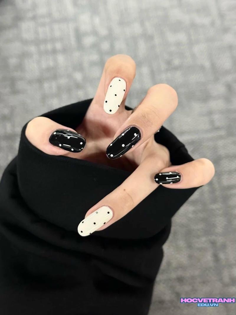 Khám phá ảnh nail màu đen đẹp