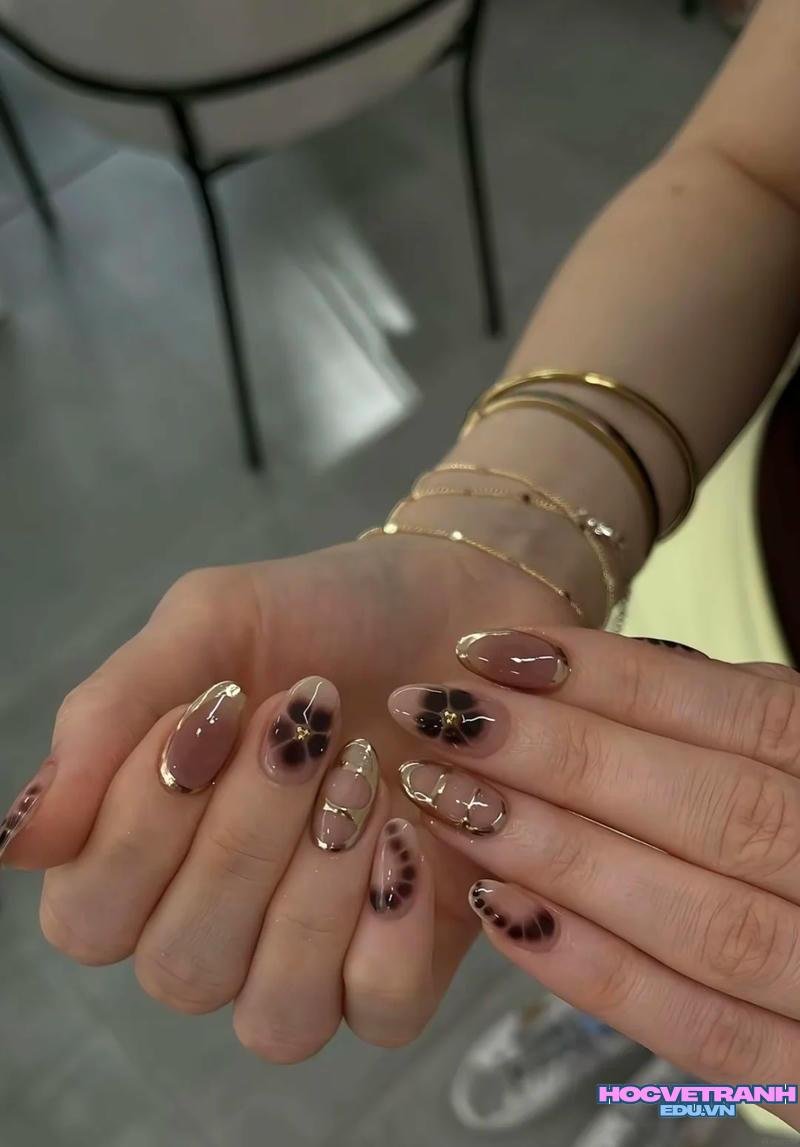 Khám phá kho ảnh nail màu nâu cuốn hút