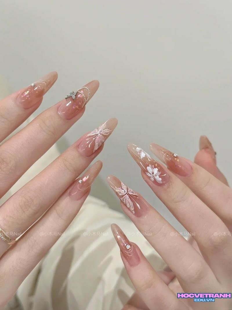 Khám phá mẫu nail tay thu hút