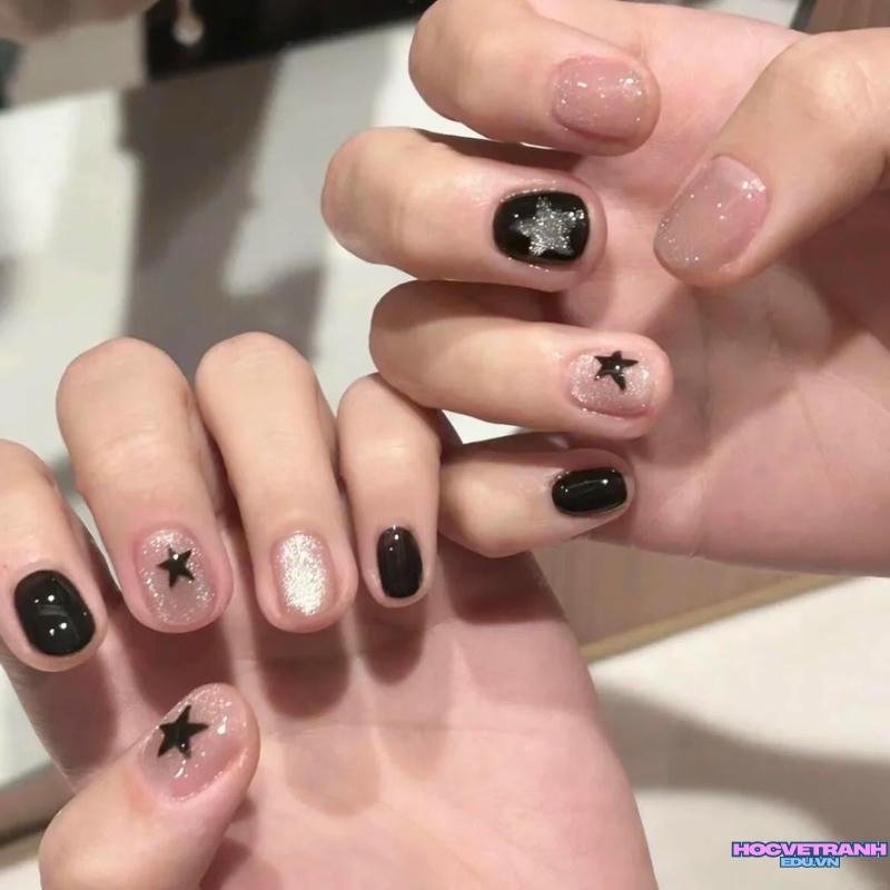 Loạt ảnh nail màu đen đẹp