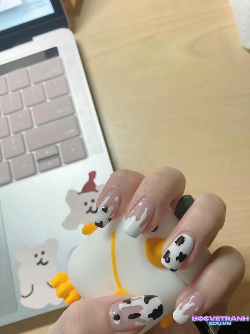 Ngắm ảnh nail bò sữa mới