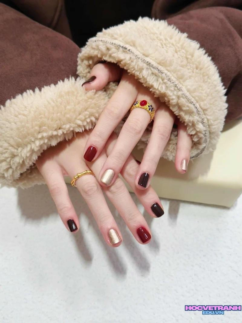 Ngắm ảnh nail màu nâu mới