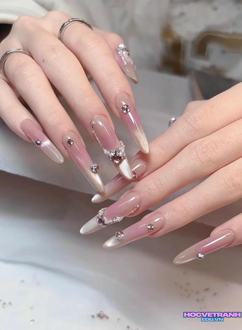 Ngắm ảnh nail sang chảnh mới