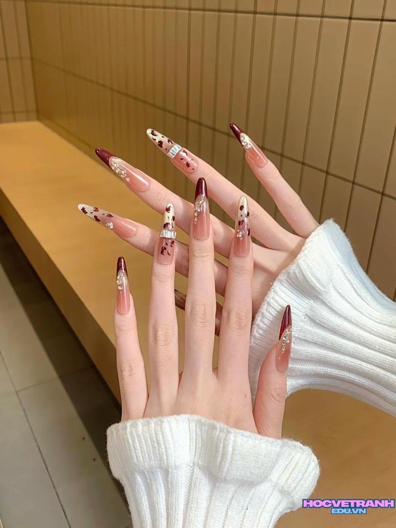 Ngắm bộ mẫu nail tay mới chất lượng cao
