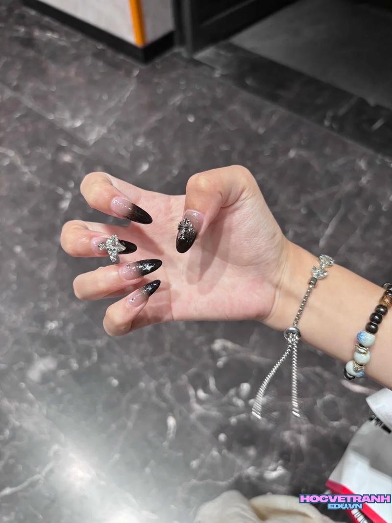 Tải ảnh nail màu đen mới nhất