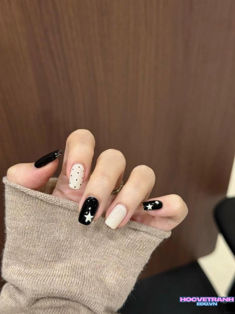 Tải về ảnh nail 2 màu mới
