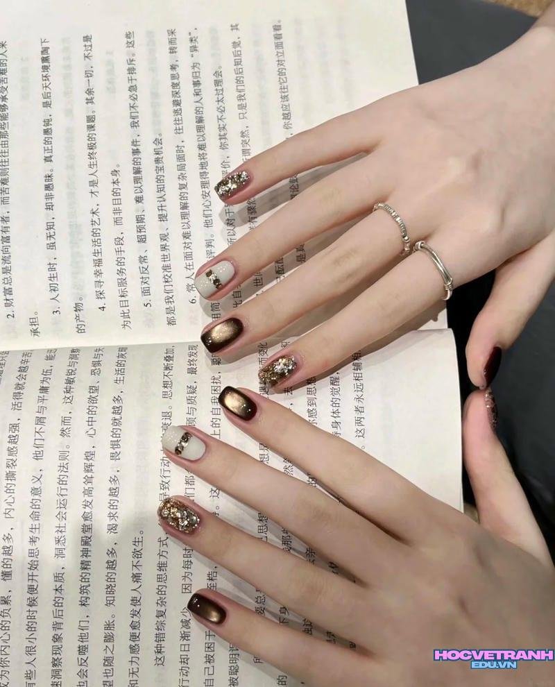 Tải về ảnh nail màu nâu mới