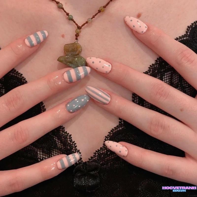 Tổng hợp ảnh nail kẻ hot