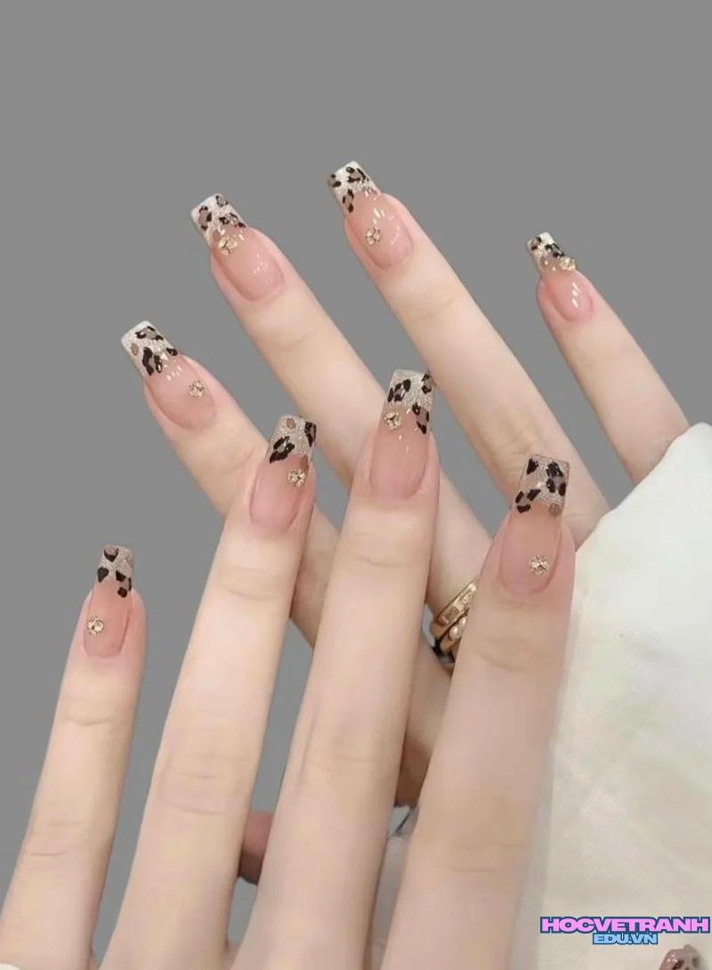Tuyển tập bộ ảnh nail da báo trend nhất