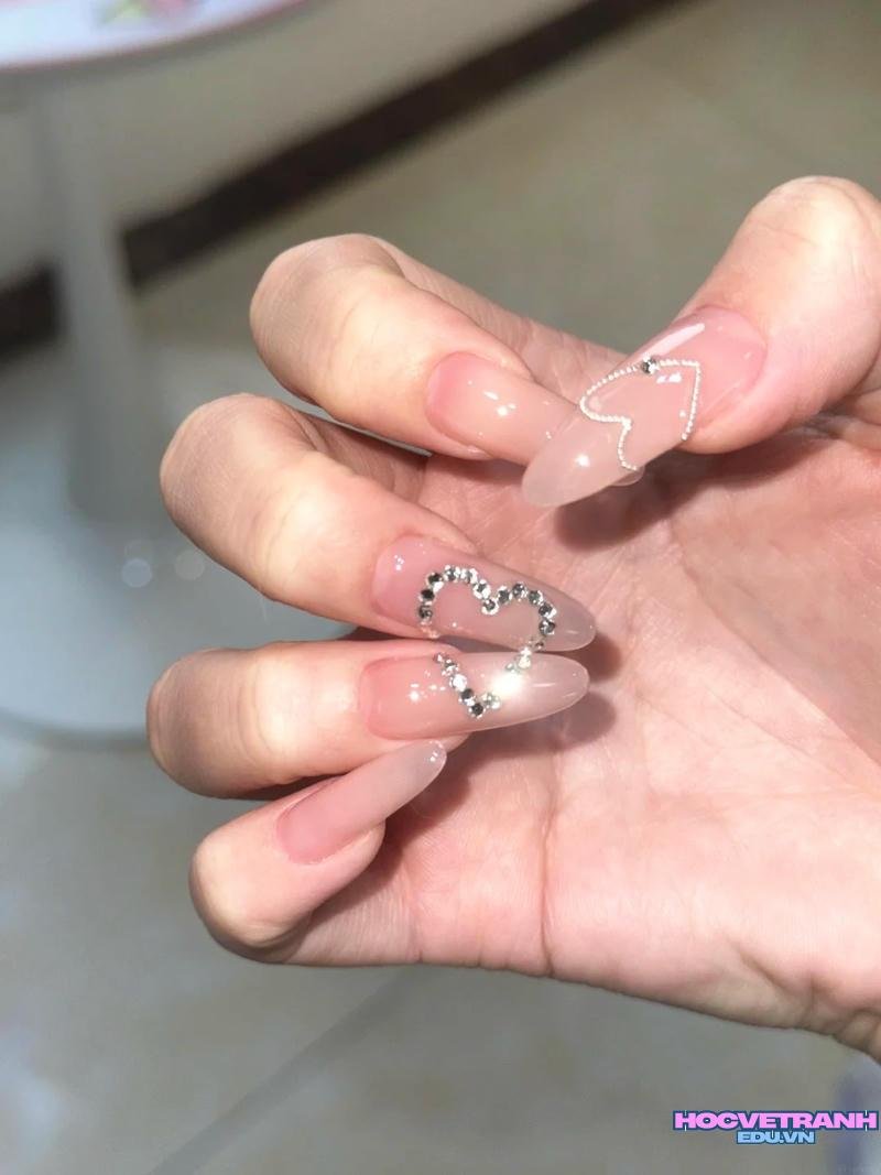 Tuyển tập bộ ảnh nail trái tim trend nhất